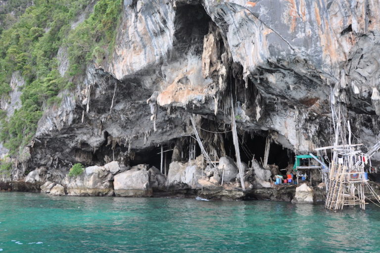 half-day-trip-with-sunset-koh-phi-phi-viking -cave