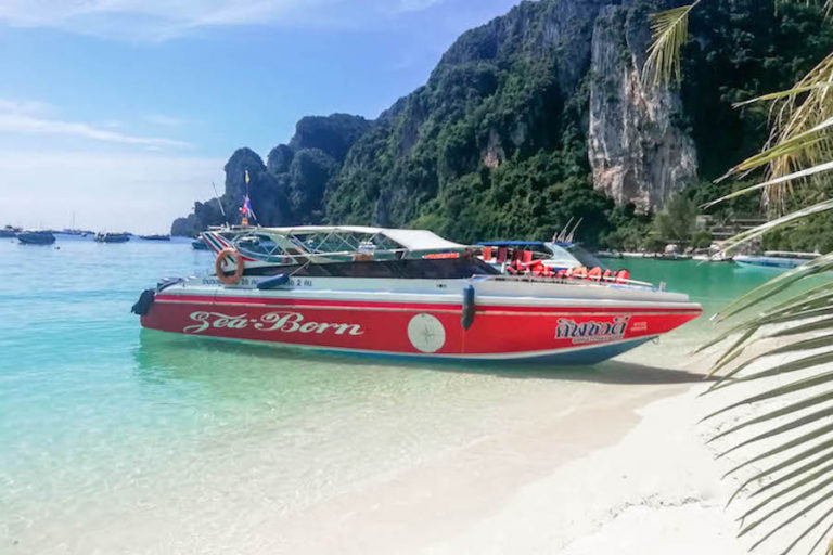 speedboat-koh-phi-phi-boat-parked