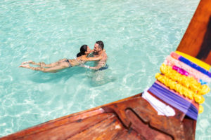 speedboat-koh-phi-phi-couple-in-the-water